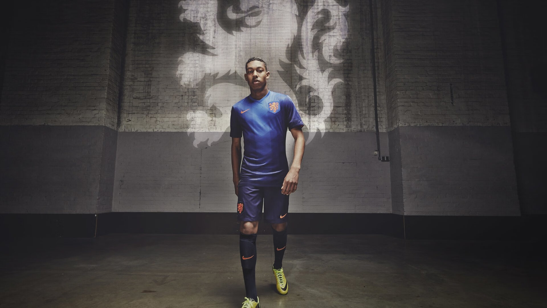 开云体育官网下载-全球车迷：比赛外的文化交流，全球车系